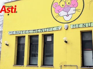 Il degrado dell'ex chiosco (Merphefoto) Il degrado dell'ex chiosco (Merphefoto)