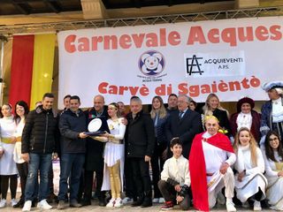 Immagini relative la sfilata che ha visto il trionfo del carro di Castelnuovo Belbo