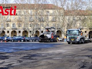 I lavori di asfaltatura (Merphefoto)