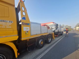 Immagini relative l'incidente avvenuto stamattina all'alba in frazione Palucco