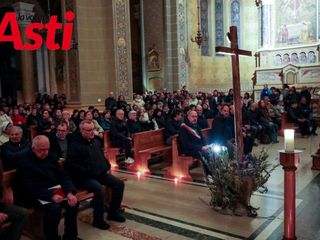Ricca galleria fotografica della Via Crucis a cura di Merfephoto - Efrem Zanchettin Ricca galleria fotografica della Via Crucis a cura di Merfephoto - Efrem Zanchettin