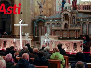 Ricca galleria fotografica della Via Crucis a cura di Merfephoto - Efrem Zanchettin Ricca galleria fotografica della Via Crucis a cura di Merfephoto - Efrem Zanchettin