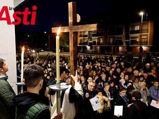 Ricca galleria fotografica della Via Crucis a cura di Merfephoto - Efrem Zanchettin Ricca galleria fotografica della Via Crucis a cura di Merfephoto - Efrem Zanchettin