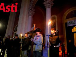 Ricca galleria fotografica della Via Crucis a cura di Merfephoto - Efrem Zanchettin Ricca galleria fotografica della Via Crucis a cura di Merfephoto - Efrem Zanchettin