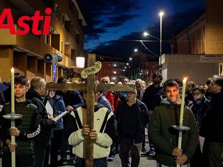 Ricca galleria fotografica della Via Crucis a cura di Merfephoto - Efrem Zanchettin Ricca galleria fotografica della Via Crucis a cura di Merfephoto - Efrem Zanchettin