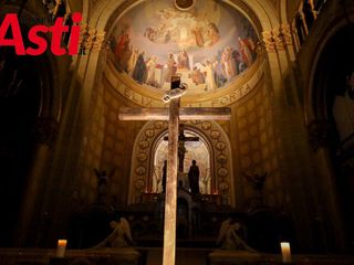 Ricca galleria fotografica della Via Crucis a cura di Merfephoto - Efrem Zanchettin Ricca galleria fotografica della Via Crucis a cura di Merfephoto - Efrem Zanchettin