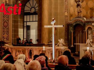 Ricca galleria fotografica della Via Crucis a cura di Merfephoto - Efrem Zanchettin Ricca galleria fotografica della Via Crucis a cura di Merfephoto - Efrem Zanchettin