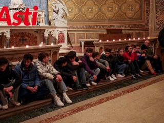 Ricca galleria fotografica della Via Crucis a cura di Merfephoto - Efrem Zanchettin Ricca galleria fotografica della Via Crucis a cura di Merfephoto - Efrem Zanchettin