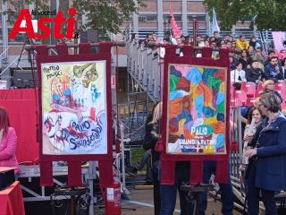 I drappi che verranno consegnati ai vincitori I drappi che verranno consegnati ai vincitori