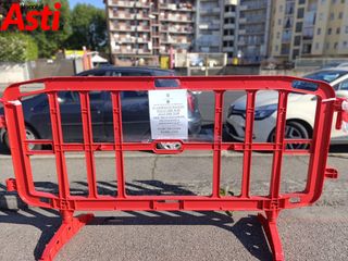 Si tracciano gli stalli nel parcheggio Babilano