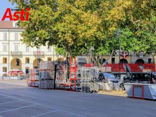 I primi allestimenti per il Palio 2025 (Merphefoto)