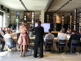 Un momento del B2B al Relais Le Cattedrali in cui i produttori si sono presentati alla Commissione