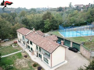 Alcune immagini del sequestro (Carabinieri di Asti)