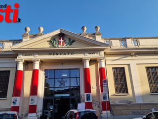 Il mercato coperto in festa