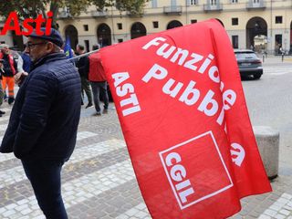 Le immagini del presidio (Merphefoto) Le immagini del presidio (Merphefoto)