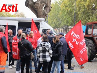 Le immagini del presidio (Merphefoto) Le immagini del presidio (Merphefoto)