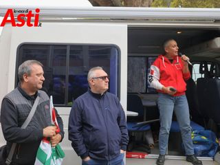 Le immagini del presidio (Merphefoto) Le immagini del presidio (Merphefoto)