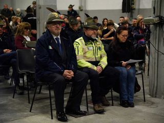 Fabrizio Pighin (il primo a sinistra) con al suo fianco Ferdinando Beltramo coordinatore della PC degli Alpini dell’ANA Fabrizio Pighin (il primo a sinistra) con al suo fianco Ferdinando Beltramo coordinatore della PC degli Alpini dell’ANA