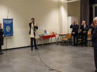 La benedizione ai presenti impartita dall’Uff. Don Augusto Piccoli - ph. Merfephoto