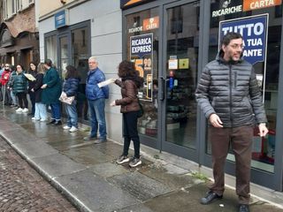 Il flash mob letterario del trasloco ad Alberi d'acqua