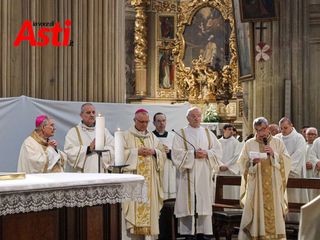 La celebrazione della Messa del Crisma in Cattedrale (Merphefoto) La celebrazione della Messa del Crisma in Cattedrale (Merphefoto)