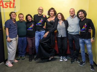 Luxuria con gli organizzatori del Pride Luxuria con gli organizzatori del Pride