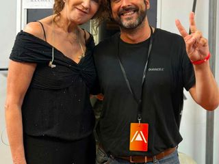 Candelaresi con Fiorella Mannoia, protagonista del concerto di ieri sera (foto tratta dal profilo Facebook dell'assessore)