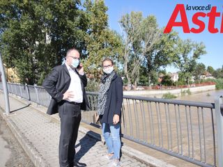 Il primo cittadino ritratto con l'assessore Stefania Morra
