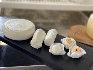 Freschi di capra da I formaggi di Bianchina