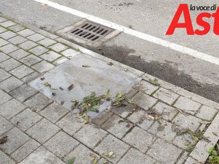 Il plinto su cui verrà presto fissato il nuovo autovelox