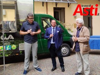 Nella foto, da sinistra: il presidente di Cia Asti Alessandro Durando, il presidente regionale Gabriele Carenini e il giornalista e creato del &quot;Bagna Cauda Day&quot; Sergio Miravalle