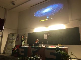 Un'istantanea della conferenza su Einstein
