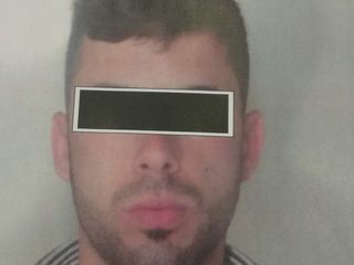 Foto segnaletica di Alessandro Castagnaro Foto segnaletica di Alessandro Castagnaro