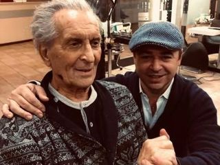 Il presidente Bosco ritratto con Raffaele Giugliano nella foto postata da quest'ultimo su Facebook