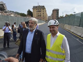 Il sindaco Bucci con Vittorio Omini