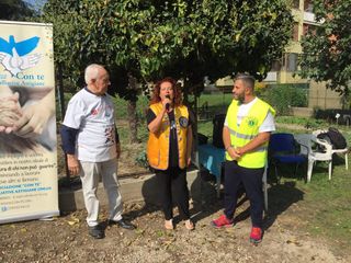 Il presidente Fares Cerrina (a sinistra) con la presidentte Lions Roberta Pistone e il past president Marco Fernicola