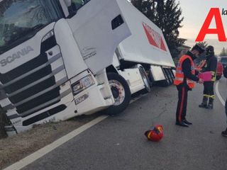 Due immagini dell'incidente di Nizza Monferrato