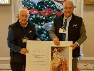 Un momento dell'assegnazione del Premio Associazione dell'Anno, A sinistra l'ex presidente Fares Cerrina e a destra l'attuale presidente Giovanni Boccia