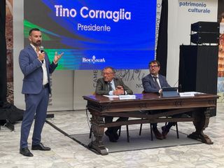 Alcuni momenti dell'inaugurazione tenuta oggi a Novara