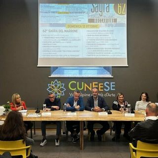 Nella foto: un momento della conferenza stampa ospitata presso l'ATL del Cuneese. Al tavolo, da sn: la Presidente dell'ATL Gabriella Giordano, l'Assessore Davide Termini, il Sindaco Paolo Giraudo, Vice Sindaco Marco De Carlini, la Sig.ra Claudia Massa e la Presidente del Comitato Nova Rocca Ilenia Mozzone Nella foto: un momento della conferenza stampa ospitata presso l'ATL del Cuneese. Al tavolo, da sn: la Presidente dell'ATL Gabriella Giordano, l'Assessore Davide Termini, il Sindaco Paolo Giraudo, Vice Sindaco Marco De Carlini, la Sig.ra Claudia Massa e la Presidente del Comitato Nova Rocca Ilenia Mozzone