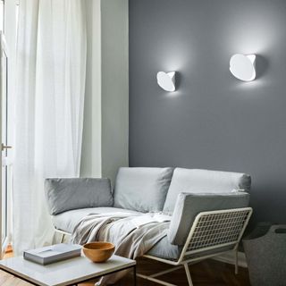 Luce, stile e sostenibilità: come selezionare le migliori applique per la propria abitazione