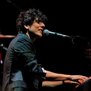 Ermal Meta sul palco di AstiMusica nel 2016