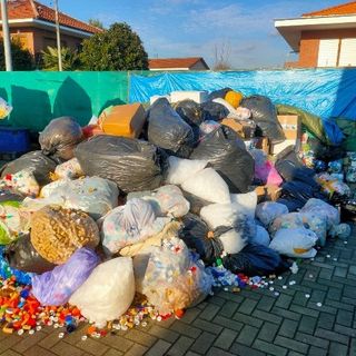 Un camion di tappi da Costigliole d’Asti alla Casa di accoglienza “La Madonnina” di Candiolo