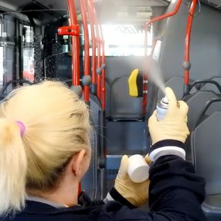Disinfezione quotidiana sugli autobus di Asp