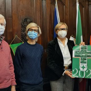 Sindaco Rasero con rappresentanti della Croce Verde di Asti