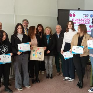 &quot;Borse di Studio 'Energize girls future': celebrazione dell'8 marzo all'Artom di Asti