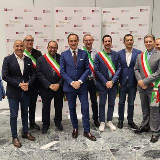 Alcuni momenti della firma del patto