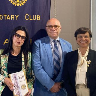La relatrice con il presidente Mela e il questore Di Donato