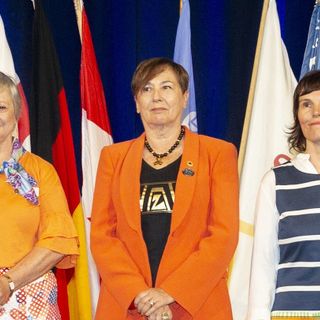 Fernanda Gallo Freschi (al centro) durante l'elezione a presidente internazionale dello Zonta Club (Ph Zonta Club)