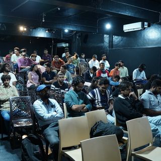 Parte del pubblico che ha assistito alla proiezione di Pune, in India